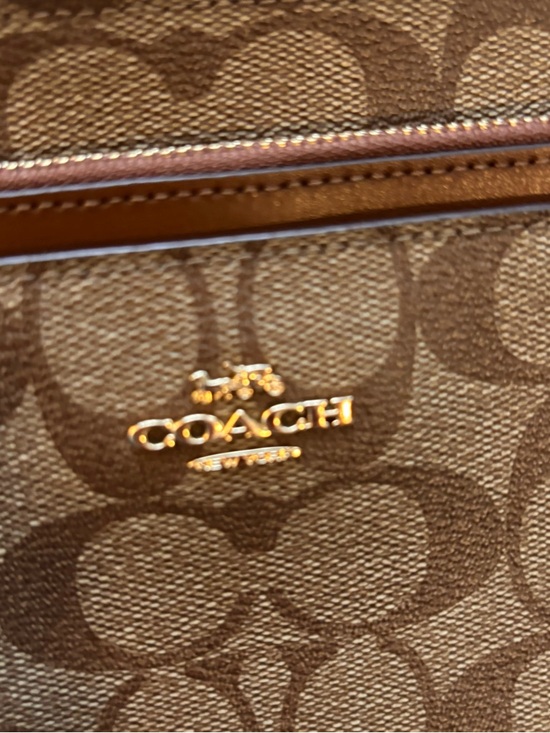 Coach Tan Signature Canvas Crossbody with Leather Pouch excellent condition - Picture 5 of 9